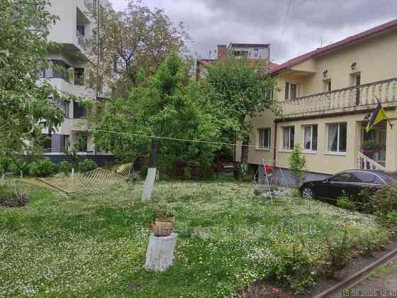 Продаж Будинок 8-кімнатний на вул. Моршинська Львов