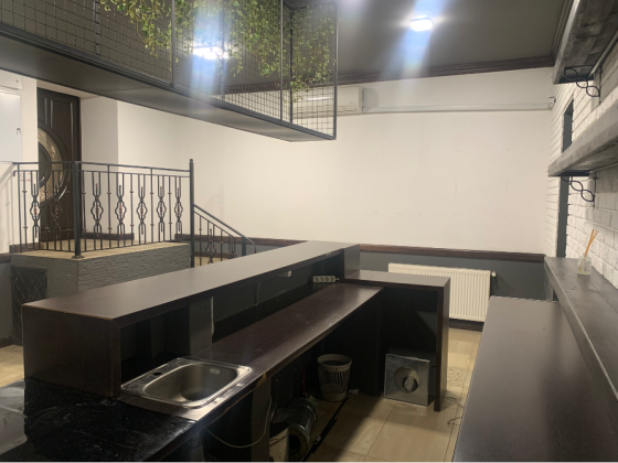 Продаж Приміщення вільного призначення площа 95 кв.м  на Новаківського 1 Львів