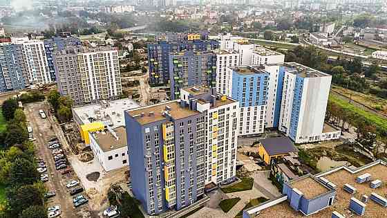 Продаж Квартира 3-кімнатна, 12/12 поверх на вул. Залізнична Львів