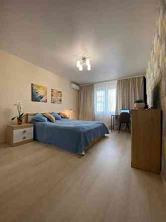 Оренда Квартира 1-кімнатна, 23/25 поверх на Вирлицька, 102 Kiev