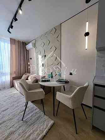 Продаж Квартира 1-кімнатна, 21/25 поверх на Родини Крістерів вул., 14б Киев