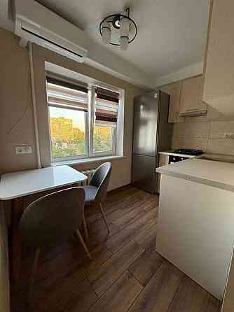 Оренда Квартира 1-кімнатна, 6/9 поверх на Братиславська, 4 Київ