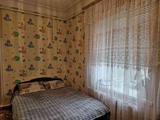 Дом с гаражом, садом и всеми коммуникациями — центр села Нерубайское! Нерубайське