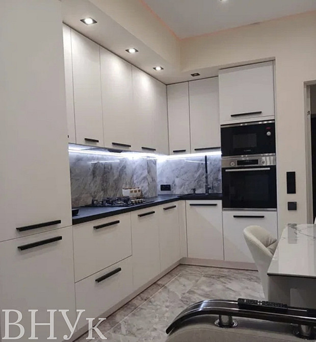 Продаж Квартира 1-кімнатна, 2/3 поверх на Хіри О. Uzhhorod - photo 1