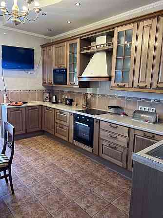 Оренда Квартира 2-кімнатна, 10/14 поверх на Почайнинская ул., 70 Kiev