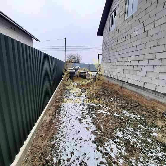 Продаж Будинок 6-кімнатний на Академическая ул., 1 