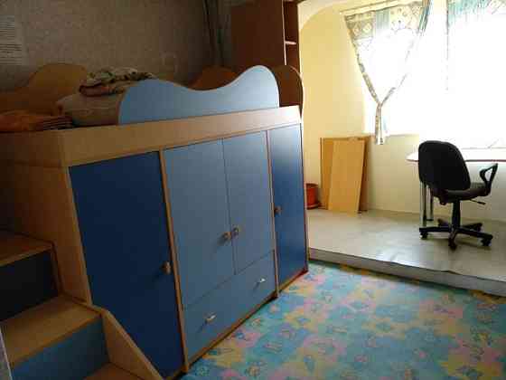 Оренда Квартира 3-кімнатна, 10/10 поверх на ул. Ревуцкого, 34 Київ