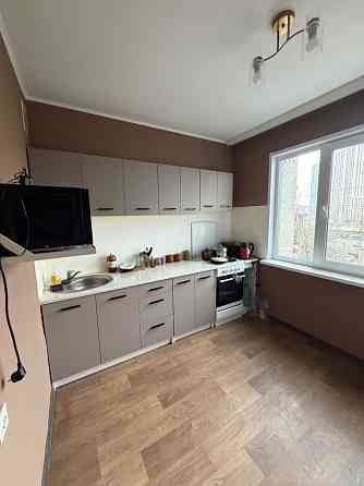 Продаж Квартира 3-кімнатна, 5/18 поверх на Заболотного Академіка вул., д. 2 Киев