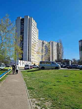 Продається кімната в комунальній квартирі , вул Азербайджанська Київ