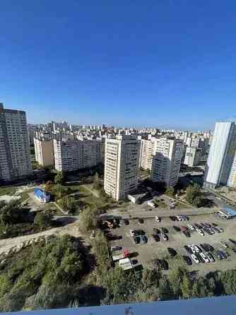 Оренда Квартира 2-кімнатна, 23/25 поверх на ул. Вырлицкая Kiev