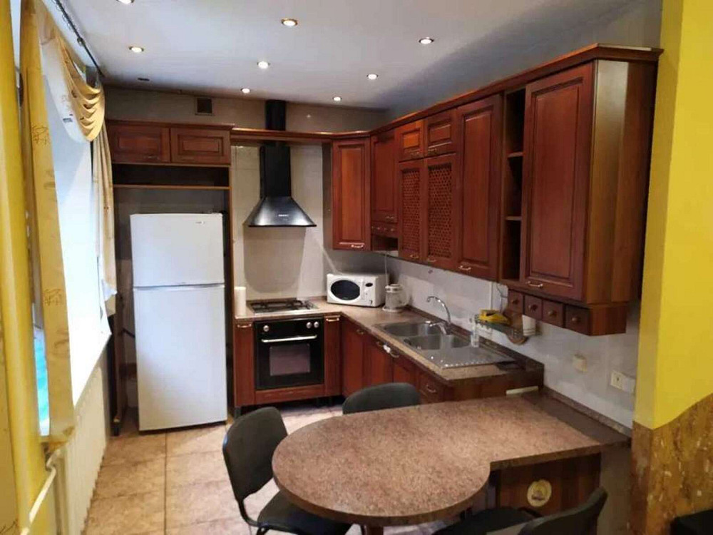 Оренда Квартира 3-кімнатна, 2/5 поверх на ул. Белорусская Київ - фото 1