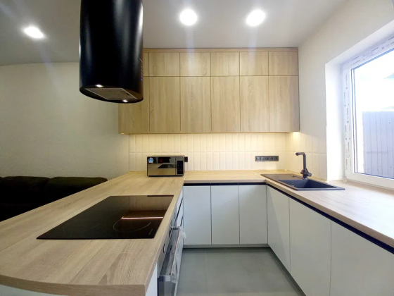 Стильный новый таунхаус с ремонтом, мебелью и техникой в Червоном хуторе. Лиманка