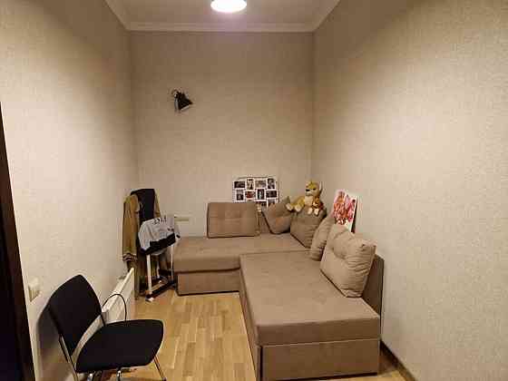 Продаж Квартира 2-кімнатна, 1/4 поверх на Метробудівська вул., 13/10 Київ