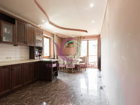 Продаж 3-поверховий   468.1 кв.м 7+ кімн. на Братів Дужих (Комарова) вулиця 35А Львів - фото 7