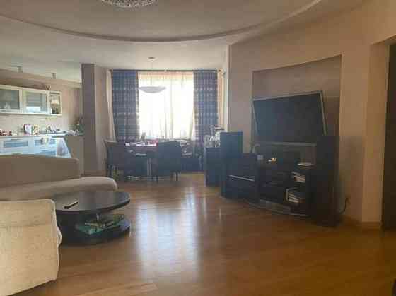 Оренда Квартира 3-кімнатна, 17/20 поверх на ул. Митрополита Андрея Шептицкого, 10 Київ