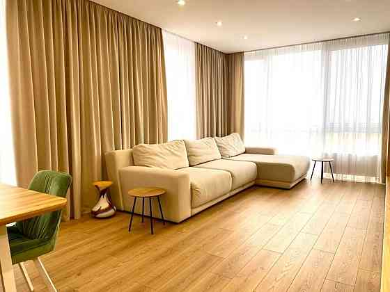 Продаж Квартира 3-кімнатна, 9/26 поверх на Зарічна, 6/2 Київ