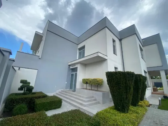 Продаж 2-поверховий Будинок з ділянкою 10 сот 450 кв.м 4 кімн. на Дачна Одеса