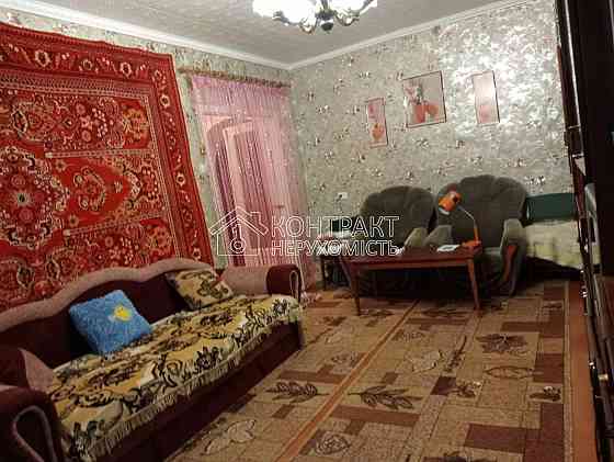 Продаж Квартира 3-кімнатна, 1/2 поверх на вул. Будівельників 