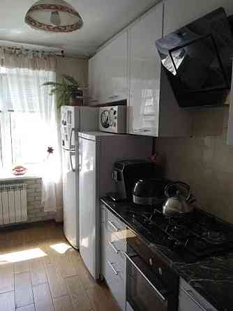 Оренда Квартира 3-кімнатна, 6/9 поверх на Кубанської України, 45в Киев