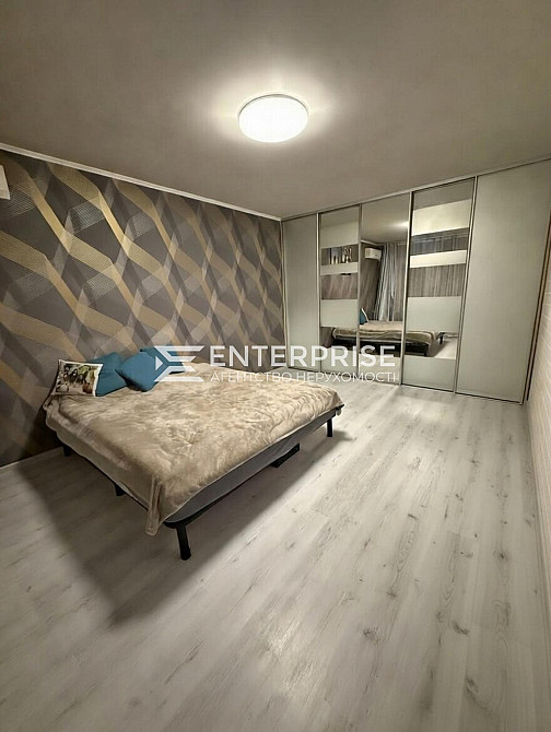 Продаж Квартира 1-кімнатна, 1/9 поверх на вул. Романа Шухевича Киев - изображение 1