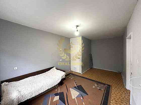 Продаж Квартира 2-кімнатна, 1/9 поверх на Юры Гната ул., 9 Kiev