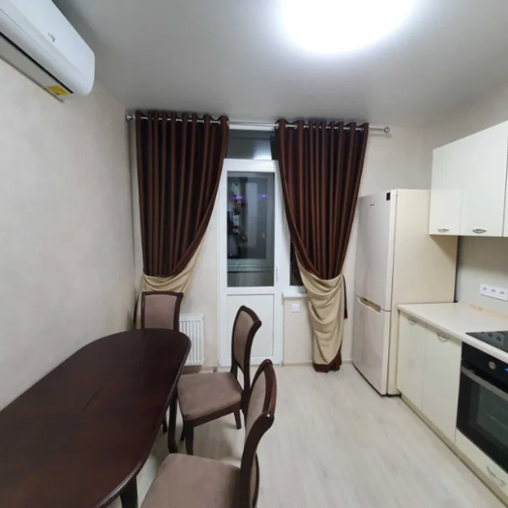 Продам 1-комнатную квартиру с ремонтом в ЖК "54 Жемчужина" Lisky (Kominternivskyi raion)