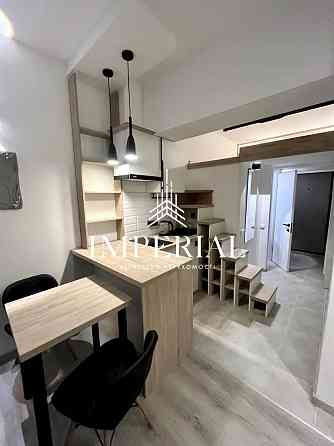 Продаж Квартира 1-кімнатна, 12/12 поверх на вул. Нижній Вал Киев