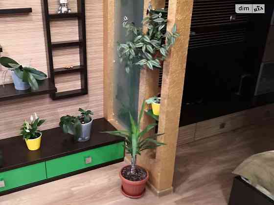 Продаж Квартира 1-кімнатна, 27/33 поверх на Харківське шосе, 19А Kiev