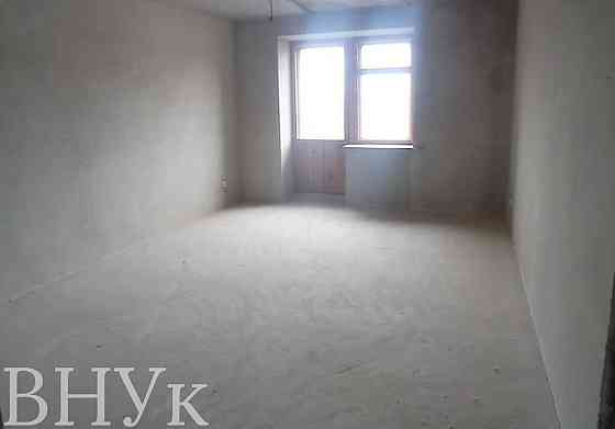 Продаж Квартира 3-кімнатна, 5/6 поверх на вул. Довженка О. Ternopil'