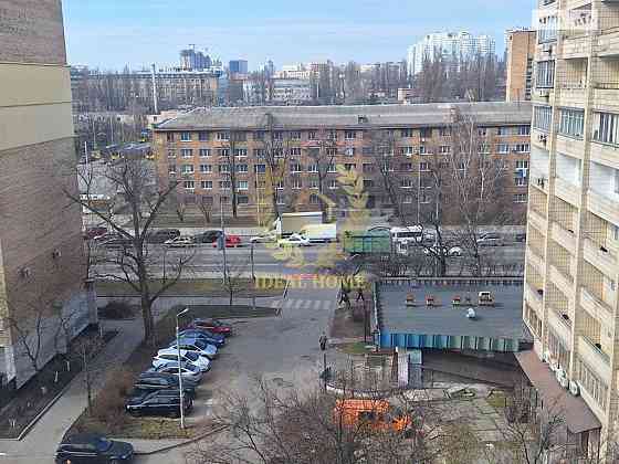 Продаж Квартира 2-кімнатна, 8/16 поверх на Довженко Александра ул., 16А Київ