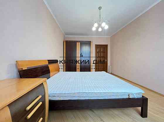 Оренда Квартира 2-кімнатна, 5/14 поверх на вул. Луначарского Анатолия ул./Митрополита Андрія Шептицького Киев