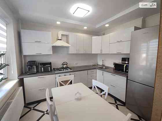 Продаж Квартира 3-кімнатна, 7/10 поверх на Пирогова Vinnytsya