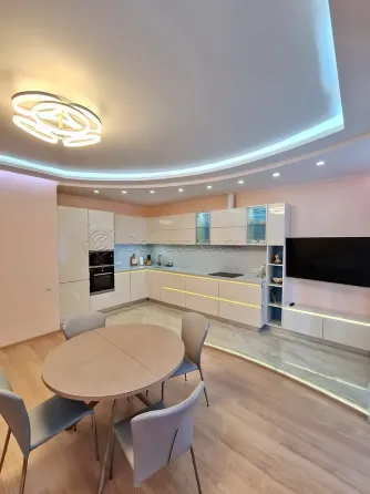 Аренда 3к Квартира 114 кв.м Фонтан, ул. Независимости, 8Б Одесса