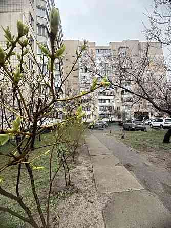 Продаж Квартира 2-кімнатна, 1/10 поверх на Драгоманова, 5 Київ