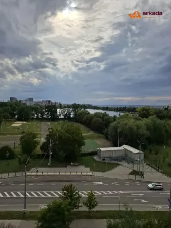 Продается 3-комнатная квартира в центре с видом на городское озеро. Ивано-Франковск - изображение 2