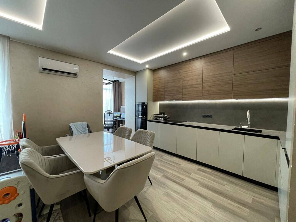 Продаж Квартира 3-кімнатна, 4/10 поверх на Хмельницкого Б. ул., 11А Дніпро - фото 1