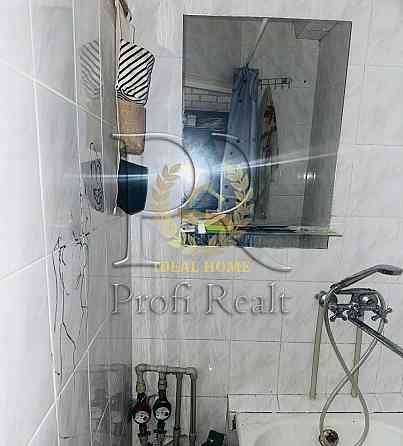 Продаж Квартира 3-кімнатна, 5/5 поверх на Черных Запорожцев ул., 9А Киев