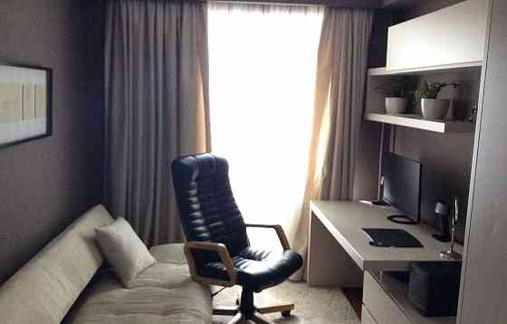 Продаж Квартира 3-кімнатна, 8/11 поверх на Шовковична вул., д. 48 Київ