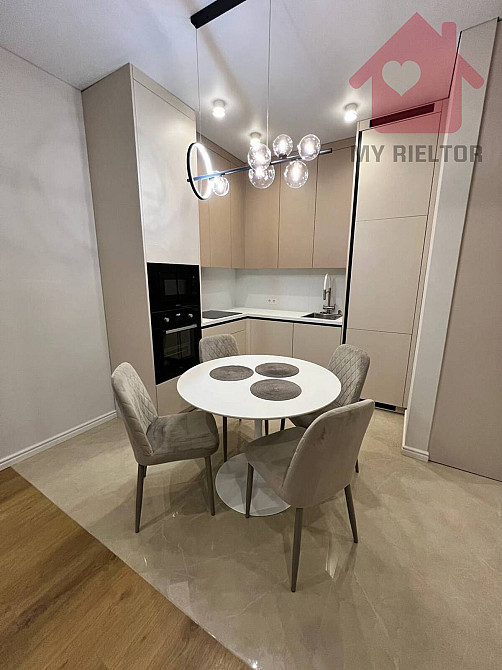 Продаж Квартира 1-кімнатна, 2/9 поверх на Перемоги Ужгород - фото 1