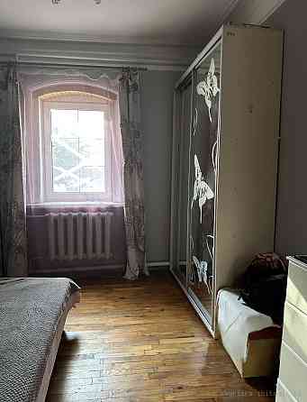 Продаж Квартира 4-кімнатна, 1/1 поверх на Івана Франка Житомир