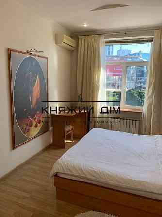 Оренда Квартира 2-кімнатна, 4/7 поверх на Эспланадная ул. Київ