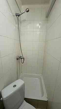 Продаж Квартира 1-кімнатна, 1/5 поверх на Братиславская вул., д. 20-А Киев