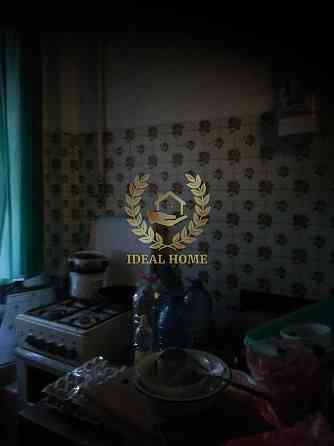 Продаж Квартира 15-кімнатна, 1/6 поверх на Половецкая ул., 25/27 Киев