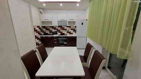 Оренда Квартира 1-кімнатна, 11/25 поверх на вул. Драгоманова, 2б Киев