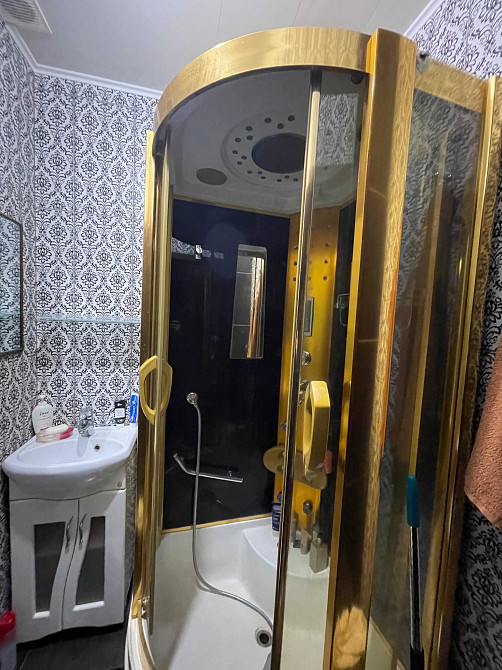 Продаж Квартира 2-кімнатна, 5/5 поверх на Генерала Алмазова вул., д. 9 Киев - изображение 2