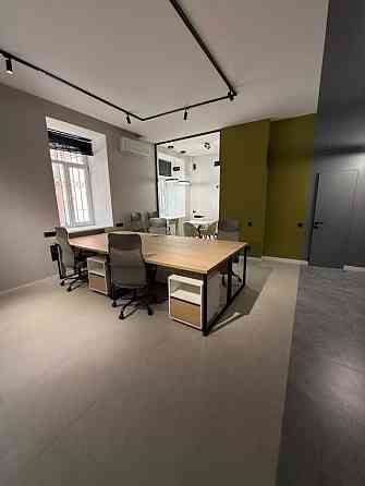 Продаж офісне приміщення на вул. Володимирська приміщень - 2, поверх - 1/4 Kiev