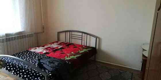 Оренда Квартира 3-кімнатна, 4/10 поверх на ул. Анны Ахматовой, 17 Київ