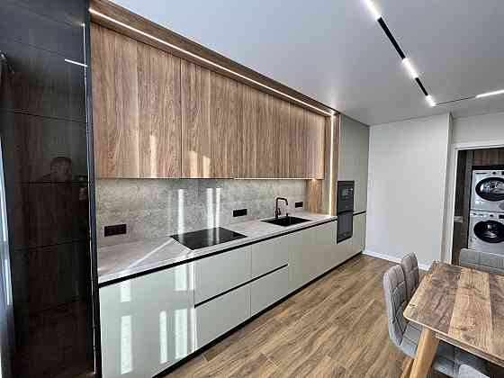 Продаж Квартира 2-кімнатна, 11/13 поверх на Південний б-р Ivano-Frankivs'k