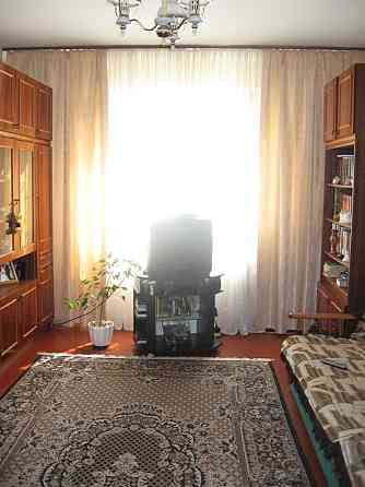 Продаж Квартира 5-кімнатна, 1/9 поверх на Маяковского Владимира вул., д. 4 Київ