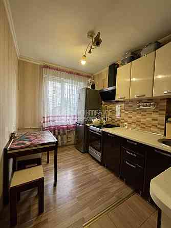 Продаж Квартира 4-кімнатна, 5/5 поверх на вул. Гвардійців Широнінців Харьков